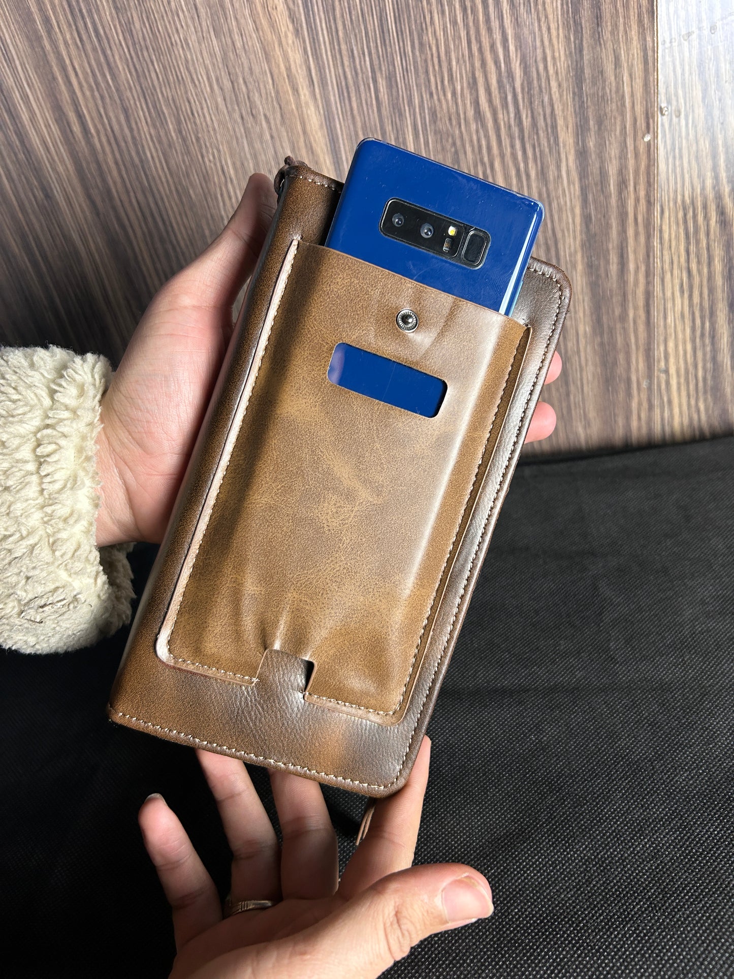 🔥FLAT 35% OFF | Men’s Leather Zipper Wallet and Mobile Holder | Limited Stock ⚠️